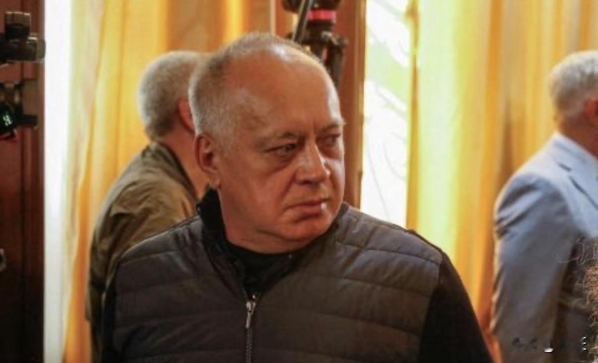 路透社1月6日报道，美方已通过中间人向卡韦略传话，如果他公然对抗美国，他可能会步