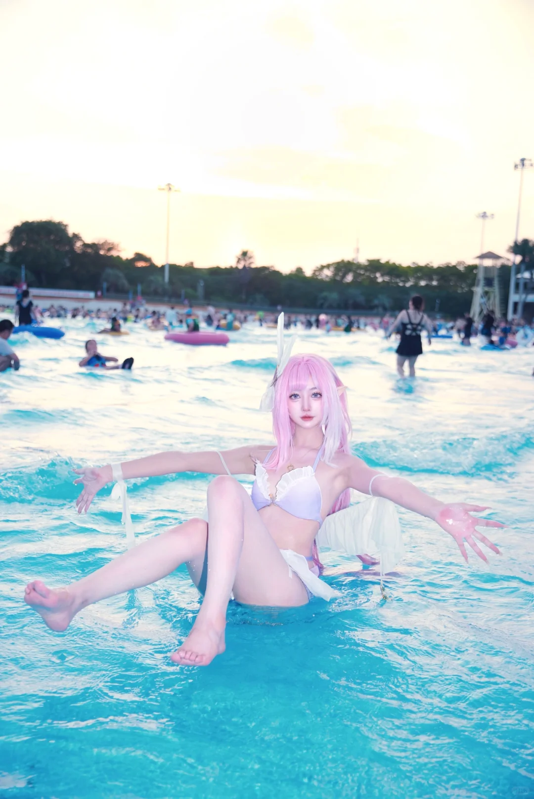 二次元也有自己的夏天！和爱莉一起玩水啦💦