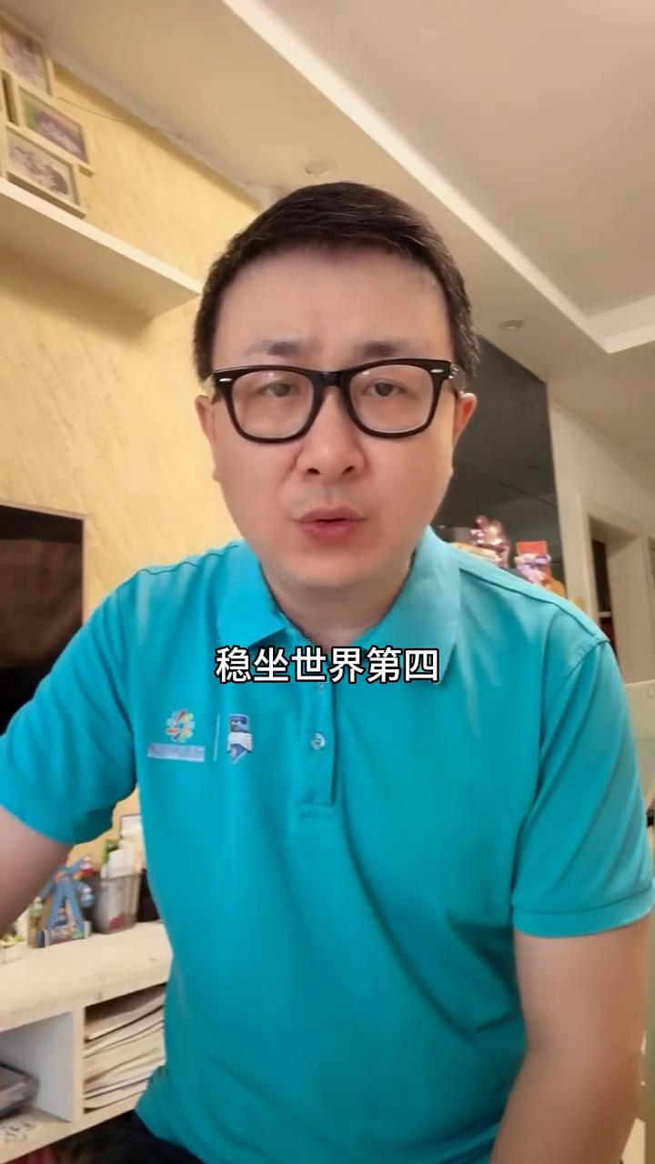 前十席位仅剩两人。
国乒男单在世界前十中仅剩王楚钦和林诗栋两人，怎么看国际乒联公