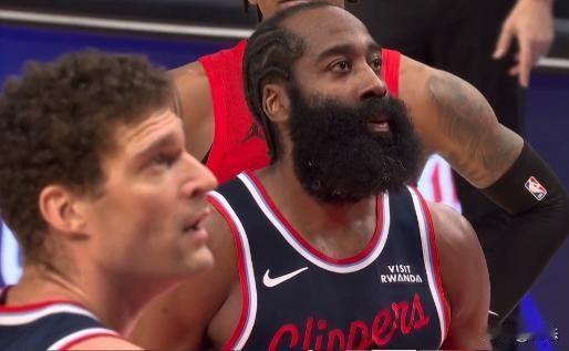 北伐开始？12月27日NBA常规赛，快船客场119 - 103大胜开拓者，拿下3