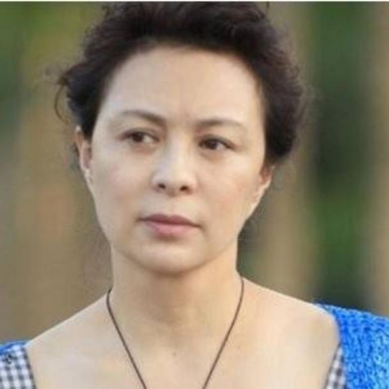 圈内清流！国家一级演员结婚39年零绯闻
 
这位实力派老戏骨是国家一级演员，演技