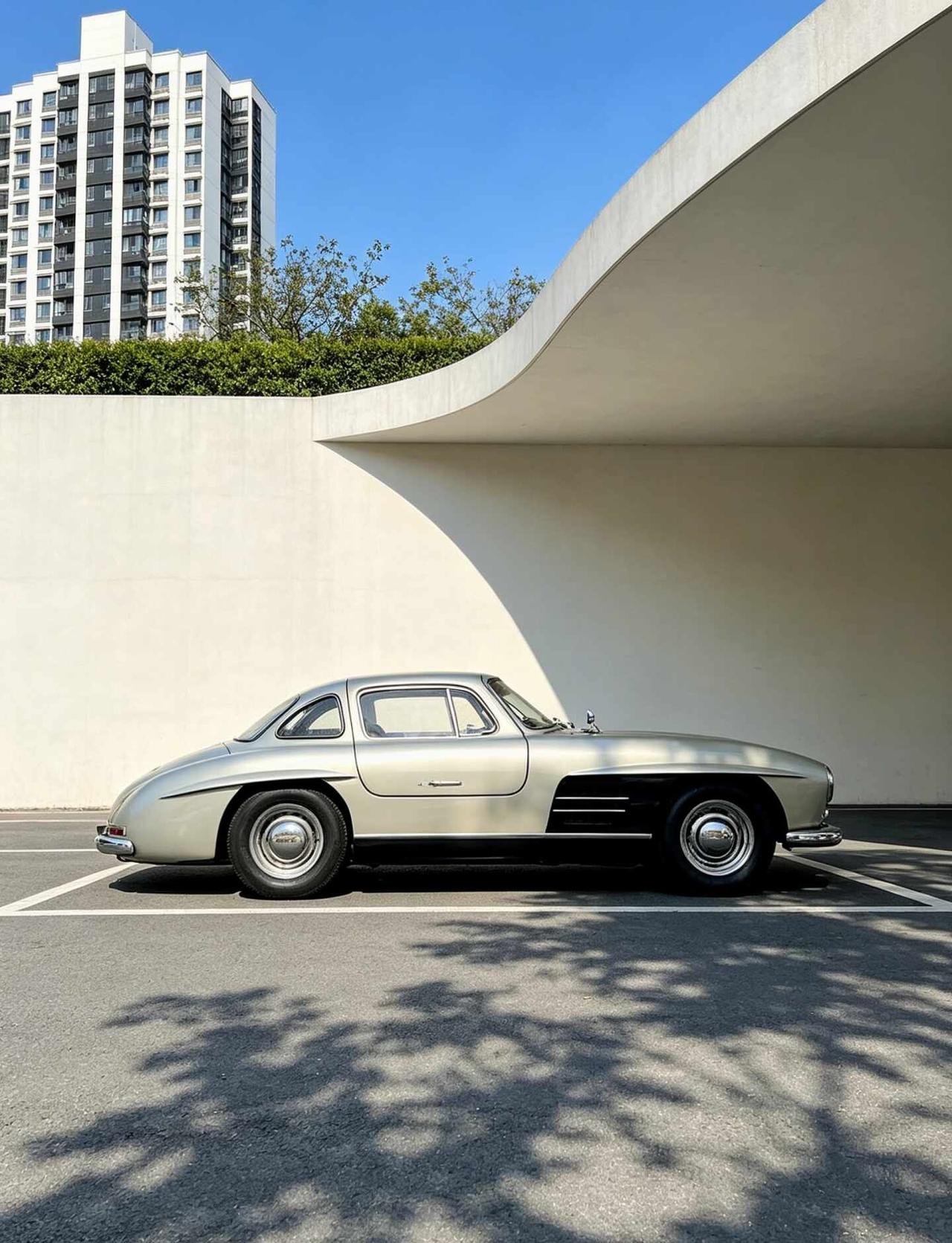 客户急出！这台奔驰300SL，三位数即可拥有，车商绕行
这台300SL，是奔驰家
