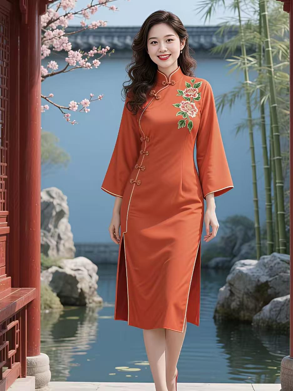 清江引·旗袍落肩
针丝绕成烟雨路，
锦缎春情贮。
斜襟暗韵浮，
落肩柔姿护。
盘