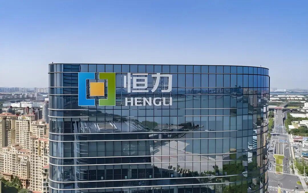 中东的战火，终究还是烧到了中国头上。

4月24日那天，美国突然甩出一道制裁令，