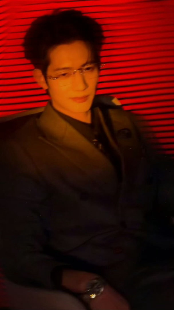 鬼屋白月光甘望星上演综了 我的宝藏终于被别人发现了啊啊，之前在选秀的时候就能从一