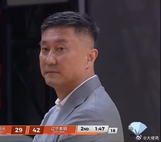 广东男篮vs辽宁男篮没啥好说的，一场完败，广东男篮遇上强队都赢不了，辽宁换帅后渐