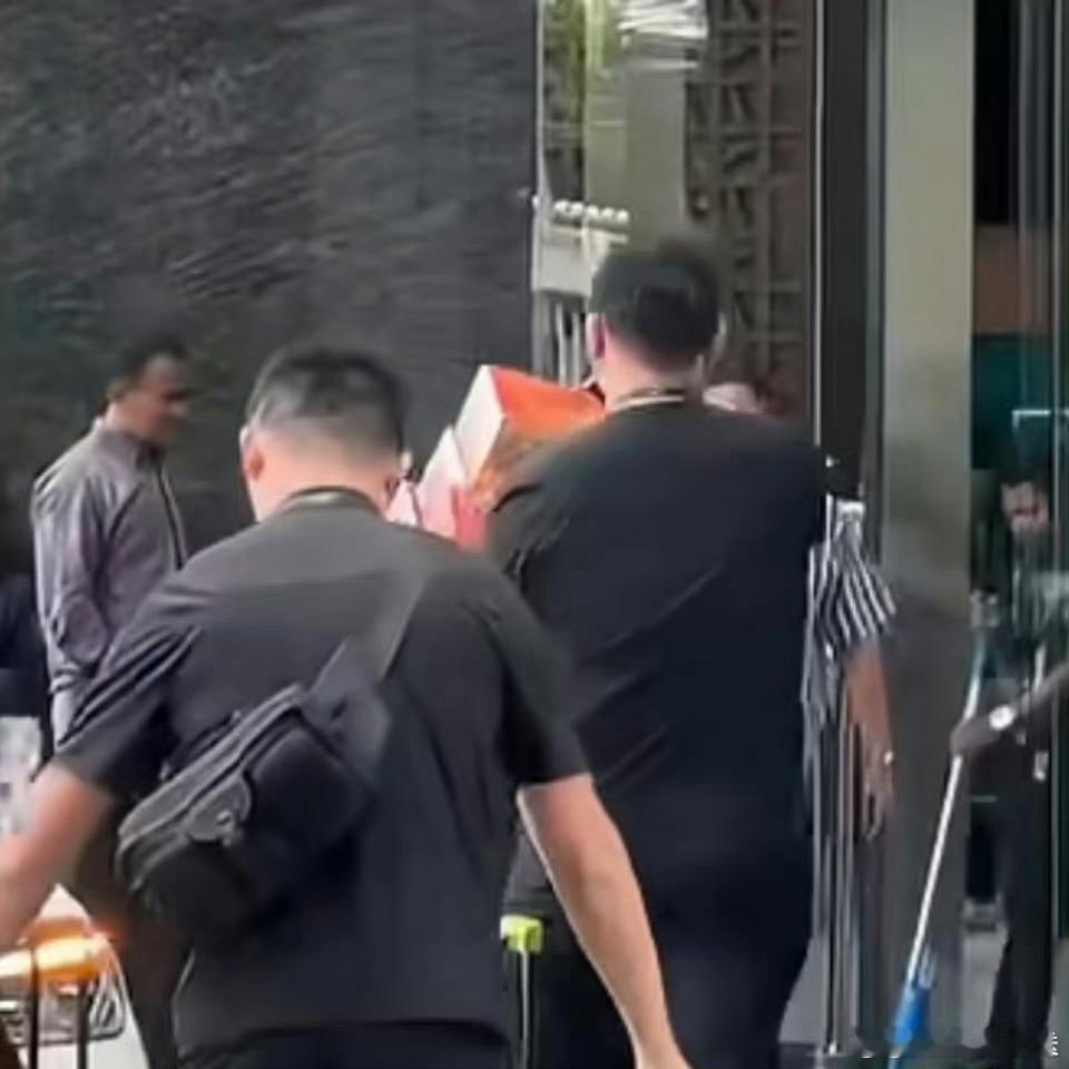 虞书欣见面会逆应援wakuku真的 我一点也不羡慕永远把粉丝放在心尖上的明星，现