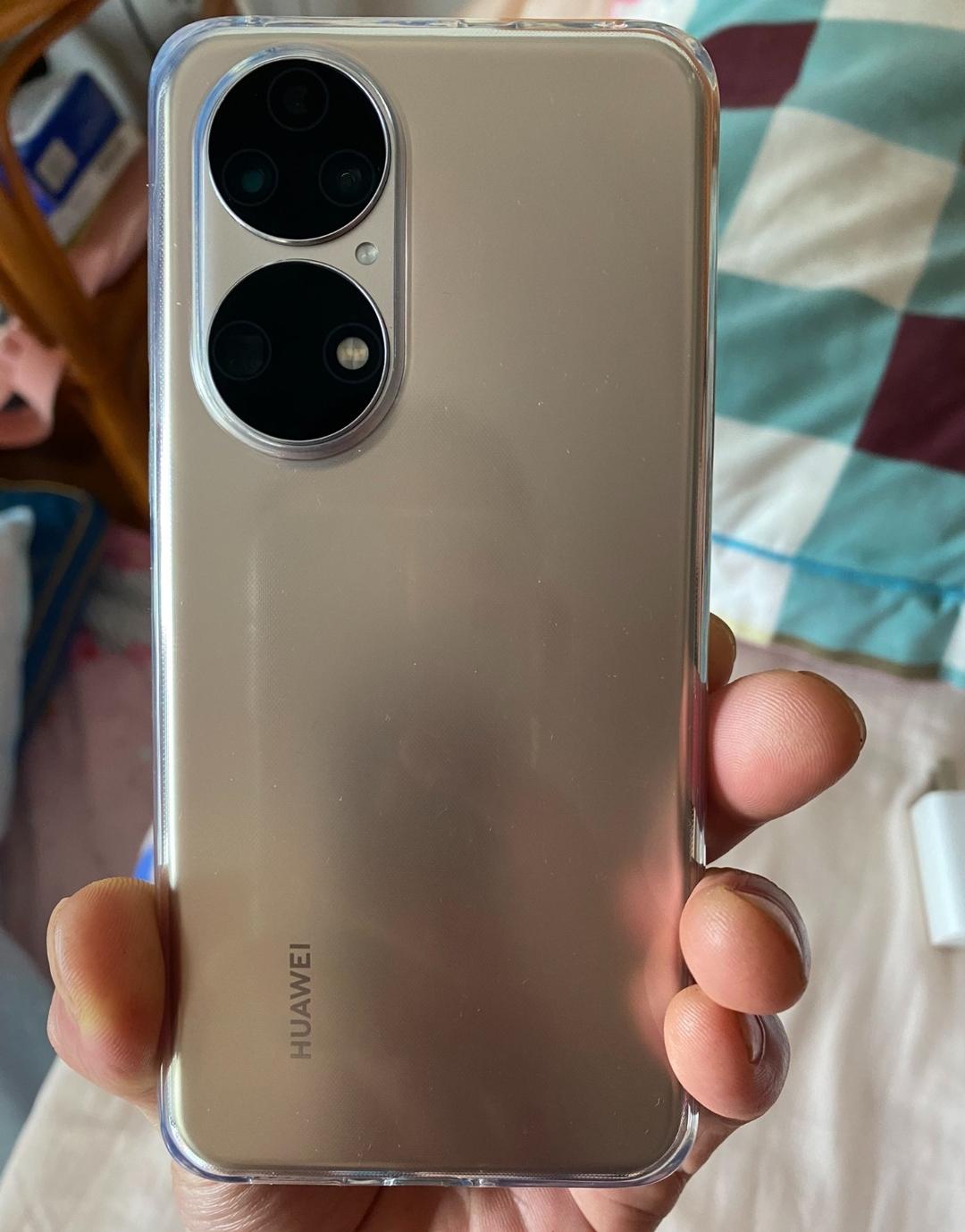 这几天刷头条，都说P50E是目前华为目前性价比最高的一款，我查了下某多2000多