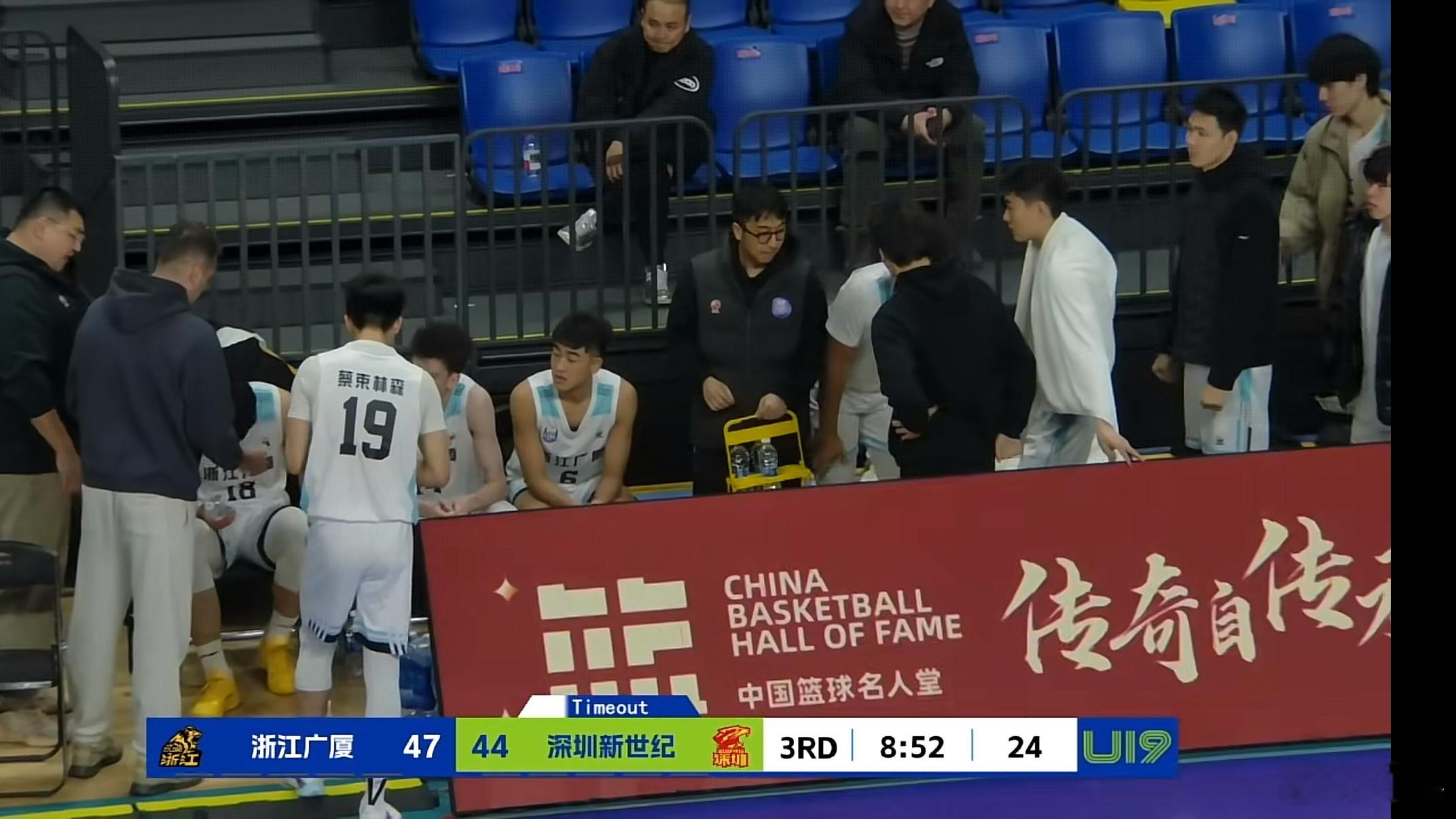 很好看，小伙篮都很准，自主进攻很敢打而且球运转很灵。建议大家等待CBA开始前去看