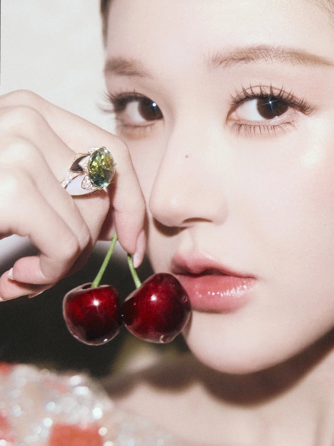 大美女当然要怼脸拍🍒！