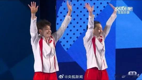 中国连夺两金！
陈艺文/张雅尼以337.68分夺得到女子跳水双人三米板冠军，为中