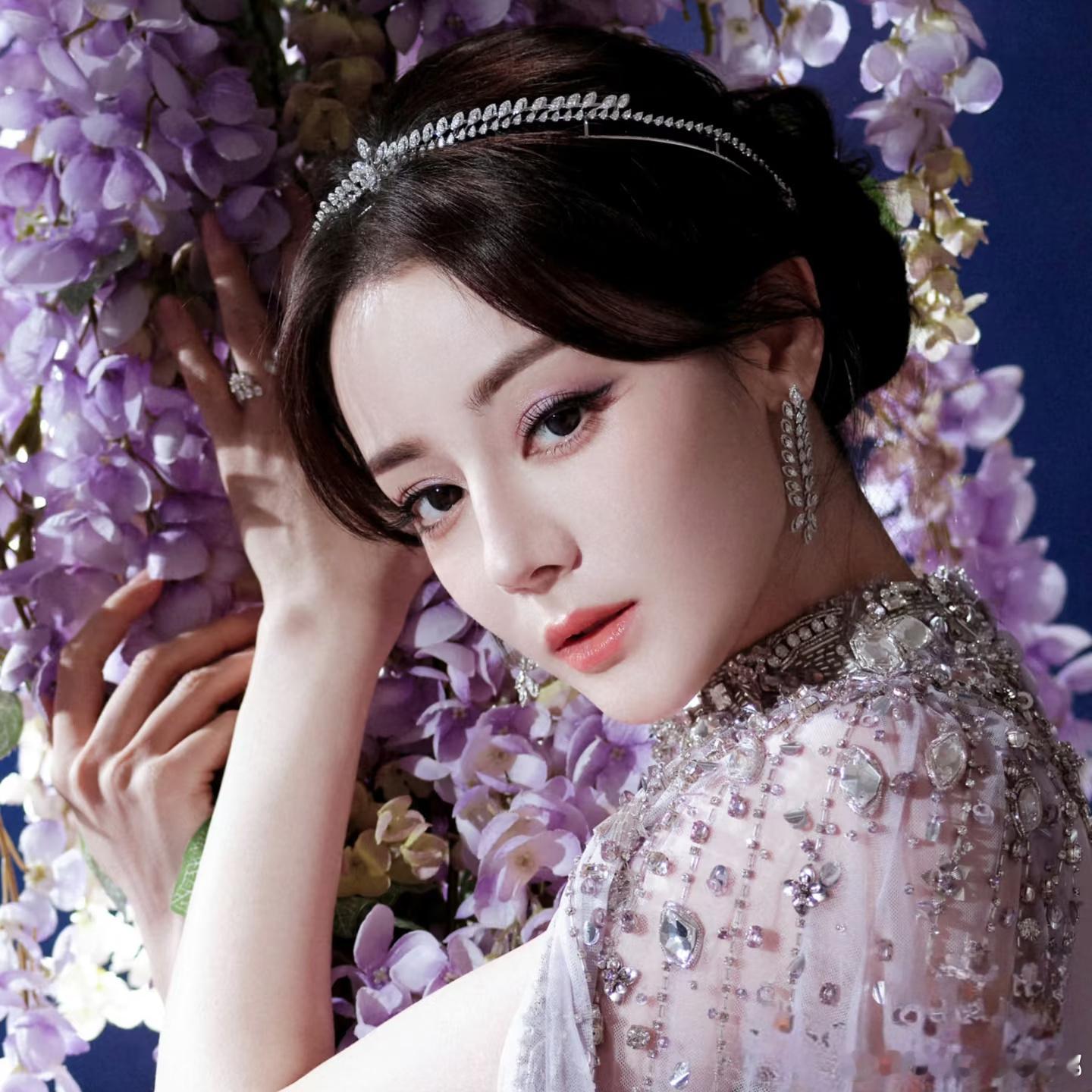 坠入紫藤花海的精灵公主🧚🏻♀️ 