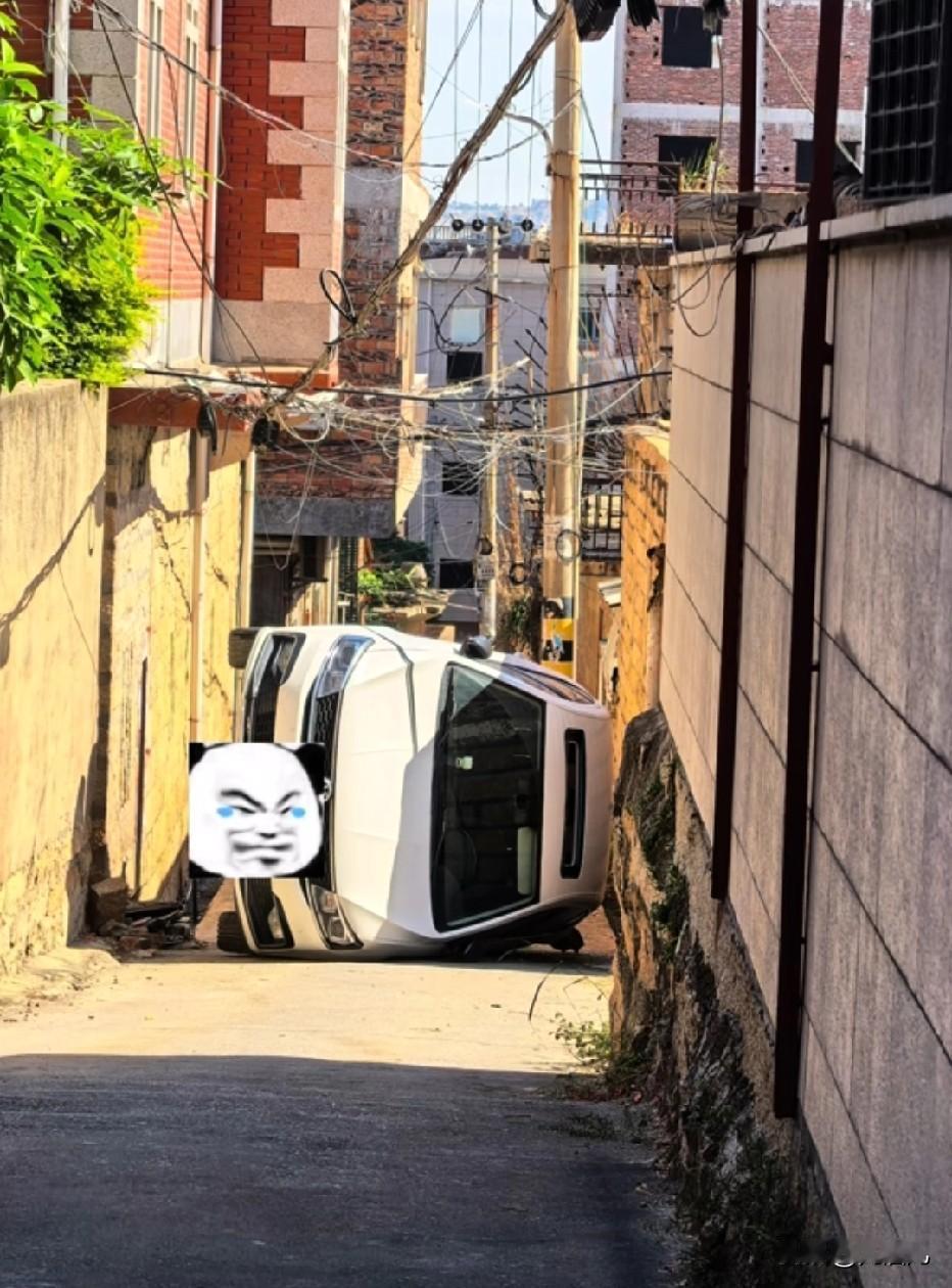 侧翻停车，这是科目几？
你们考驾驶证的时候有没有这个项目？
如果没有的话，要不要