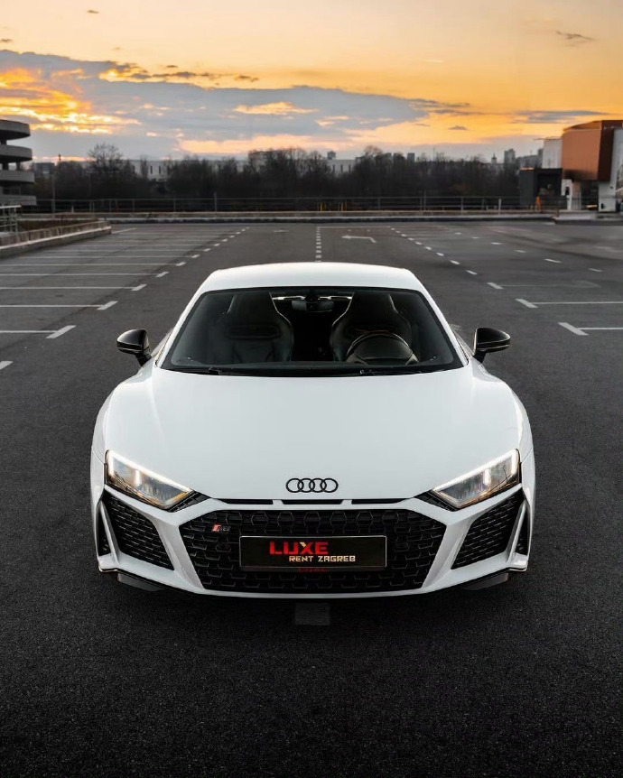 AUDI 怼脸照 ​​​