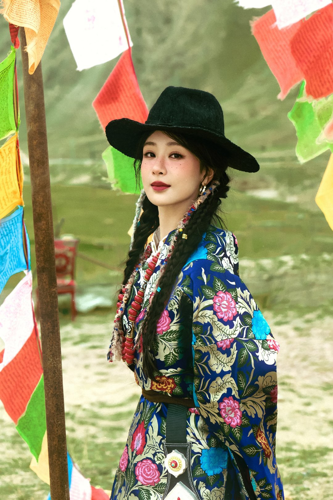 电视剧玉兰花开君再来杨紫玉兰花开君再来 yz杨紫董竹君 如果世界对你不温柔，可以