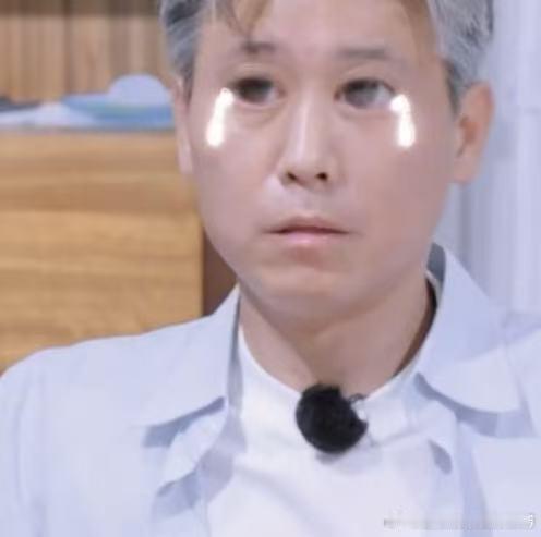 李乃文第一天当助理就崩溃了大哥小助理李乃文上岗助理第一天直接被现实“拷打”，各种