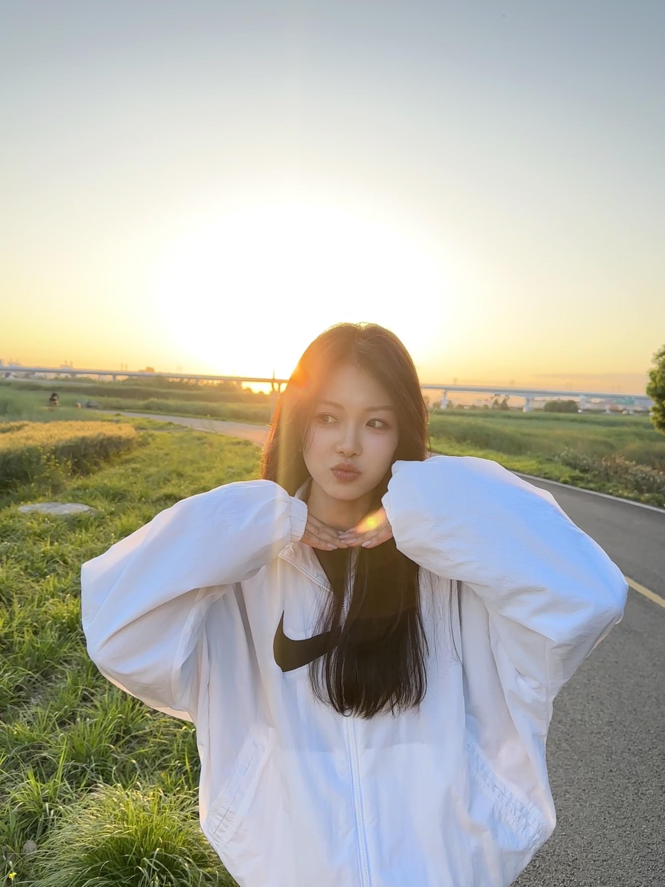 吸收阳光 骑上小黄车