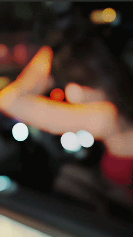 普通人搞钱最稳妥的方式：先解决你自己遇到的问题，然后把解决方案整理出来，卖给跟你