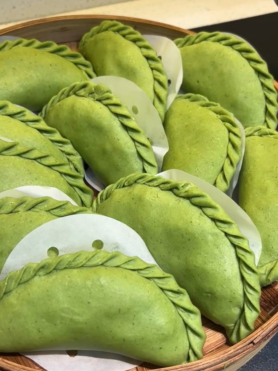 清明节，怎少得了这道春季限定美食~清明果青团作为清明限定美食，其实最早是为了临近