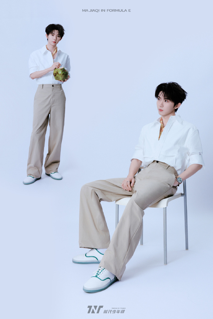 时代少年团两种姿态时代少年团感受速度与心跳的同频共振 时代少年团两种姿势，时代少