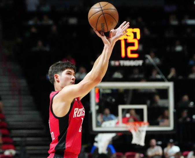 阿门汤普森这惨不忍睹的命中率！ 火箭VS魔术第三节 80:77落后3分

阿门汤