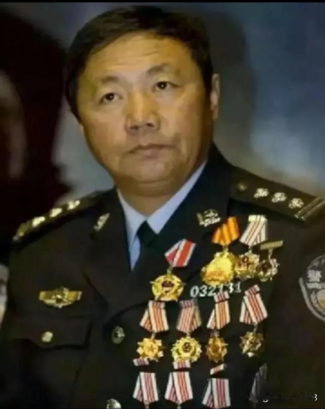 2003年，齐齐哈尔某酒店，一名服务员正在打扫厨房，突然听到角落里传来“滴答、滴