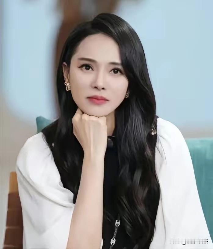 鲁豫问伊能静：“如果可以重头来，你要秦昊还是庾澄庆？”伊能静反问：“如果可以选择