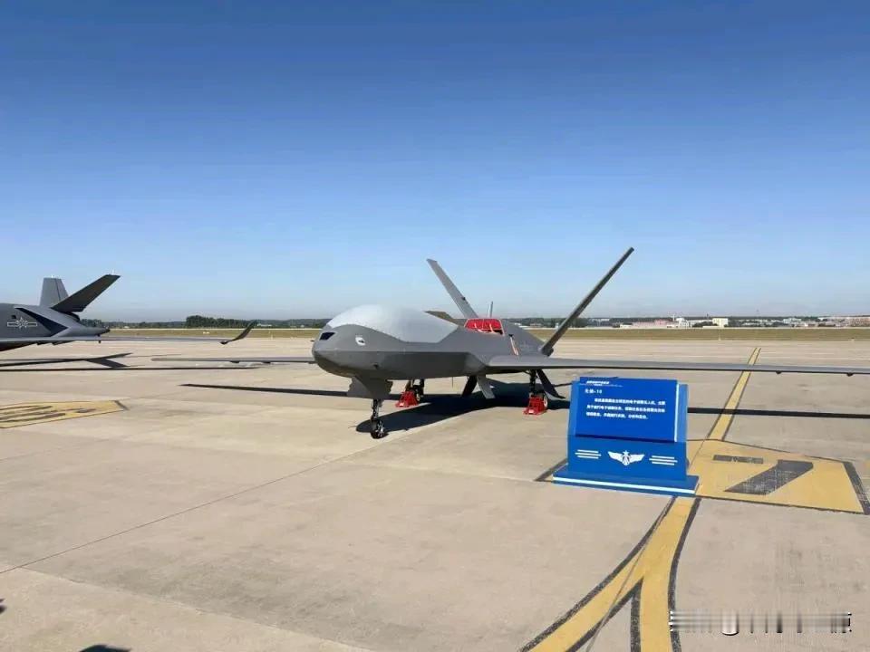 在中国空军的无人作战体系中，如果说无侦-8是一骑绝尘的超音速突防尖刀，那么无侦-