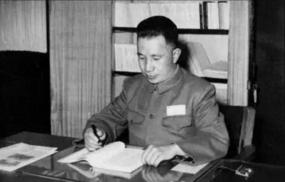 粟裕为何极少谈及济南战役？许多猜测都指向许司令，这里面到底藏着哪些深层原因呢？