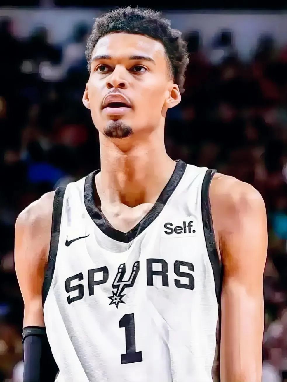 NBA现役真正的非卖品仅有以下10位，38岁的勒布朗-詹姆斯只能靠边站！

1、