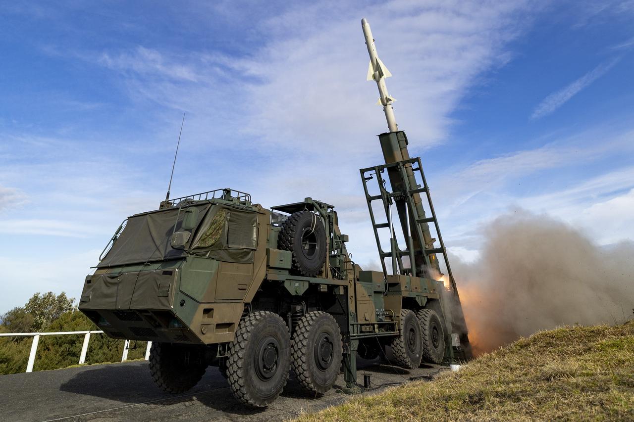 日本此次部署的改进型12式导弹，由原本200公里射程的防御性武器升级而来，射程直