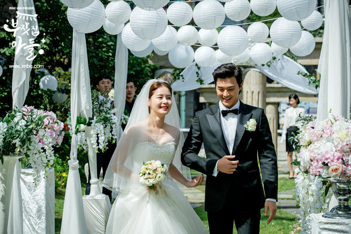 韩剧回顾 富家公子 首播8周年主演：金志勋、金周现、李奎翰、洪秀贤2018.03