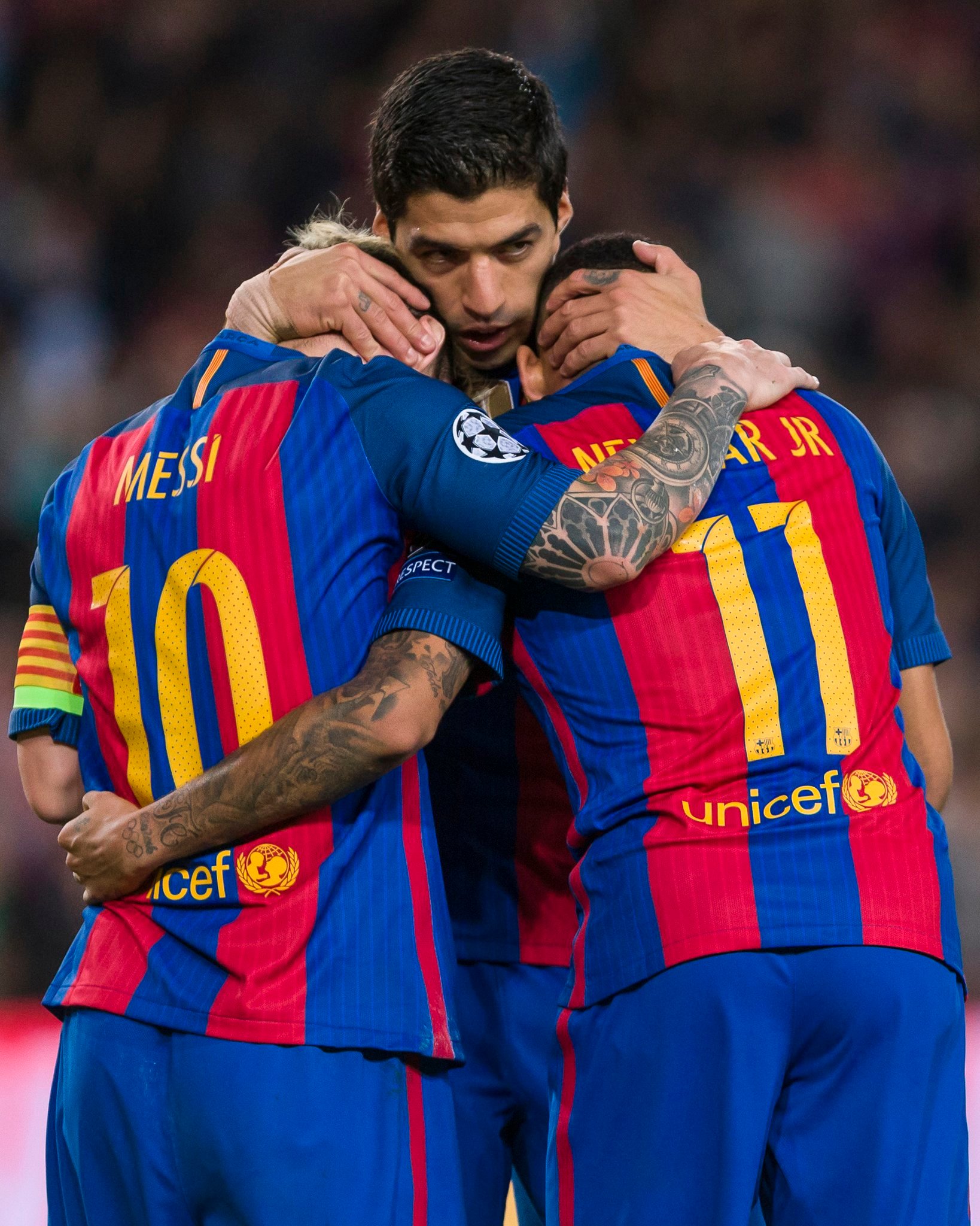 【🥹🥹🥹】欧冠官推：MSN 💙❤️#梅西[超话]# ​​​