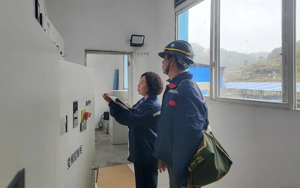 【兴仁：小家大爱 农民夫妻12载将侄子侄女养育成人成才】在兴仁市潘家庄镇潘家庄村