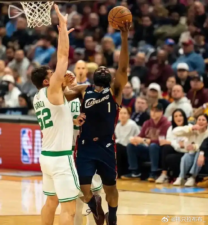 北京时间3月9号，凯尔特人主场109比98拿下骑士，这赛季常规赛直接横扫了对手！