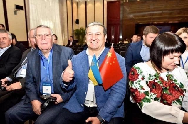 1991年，200名乌克兰专家来中国做出巨大贡献后，竟然在采访中号啕大哭，他们在