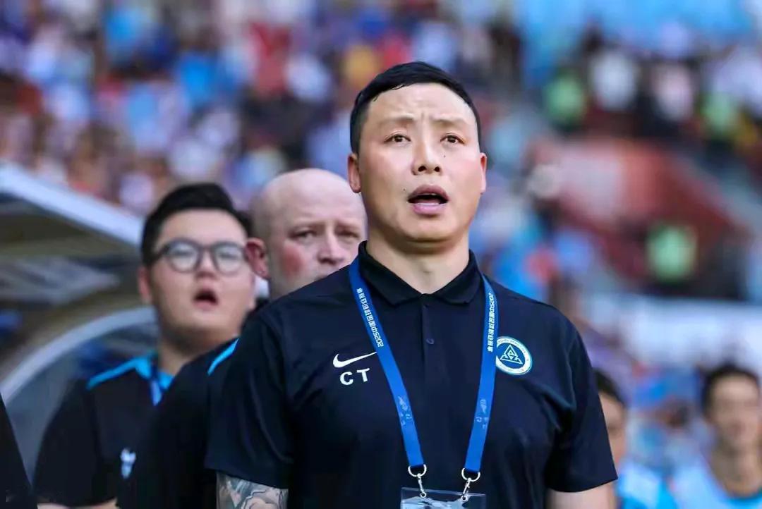 年轻本土上任就见成效，可谓不鸣则已，一鸣惊人。
陈涛带领新鹏程竟然赢了永远争第一