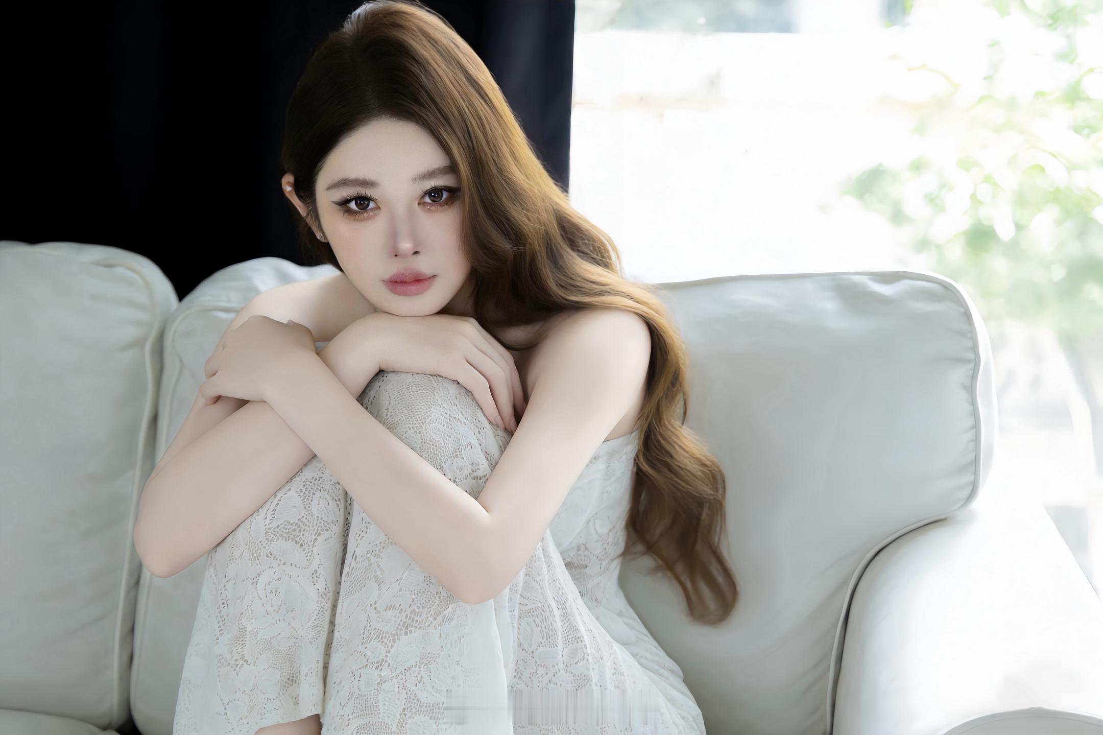 一生有几个瞬间 心是热的 话是真的 爱你是不必权衡利弊的. 