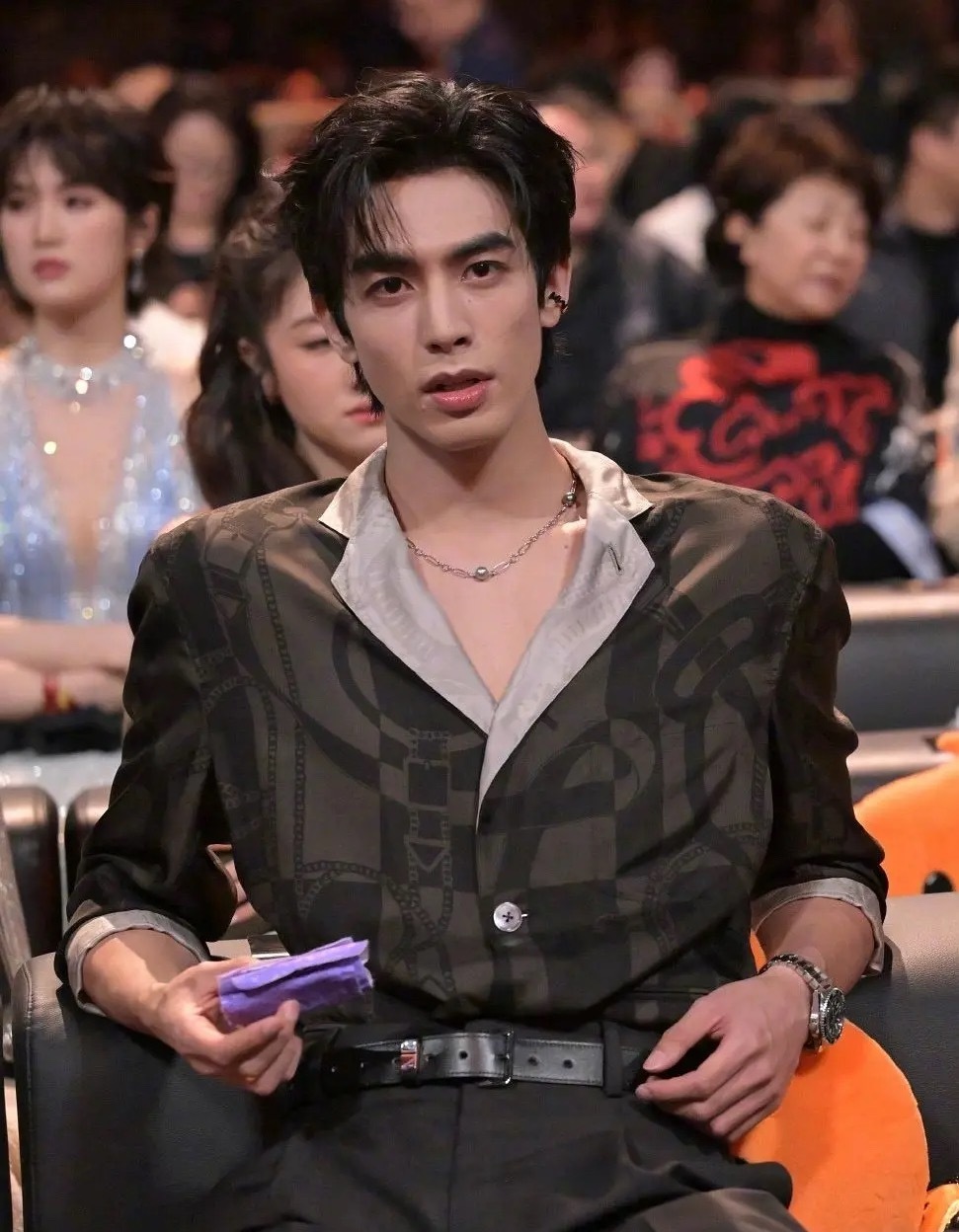 这样看的话 宋威龙张凌赫谁赢了 