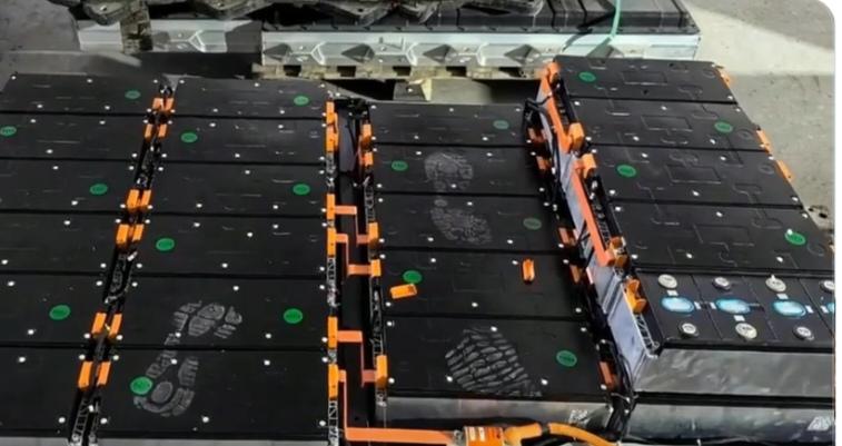 近日，印度白漂中国电池技术计划失败，百亿锂电池超级工厂胎死腹中！印度信实集团原计