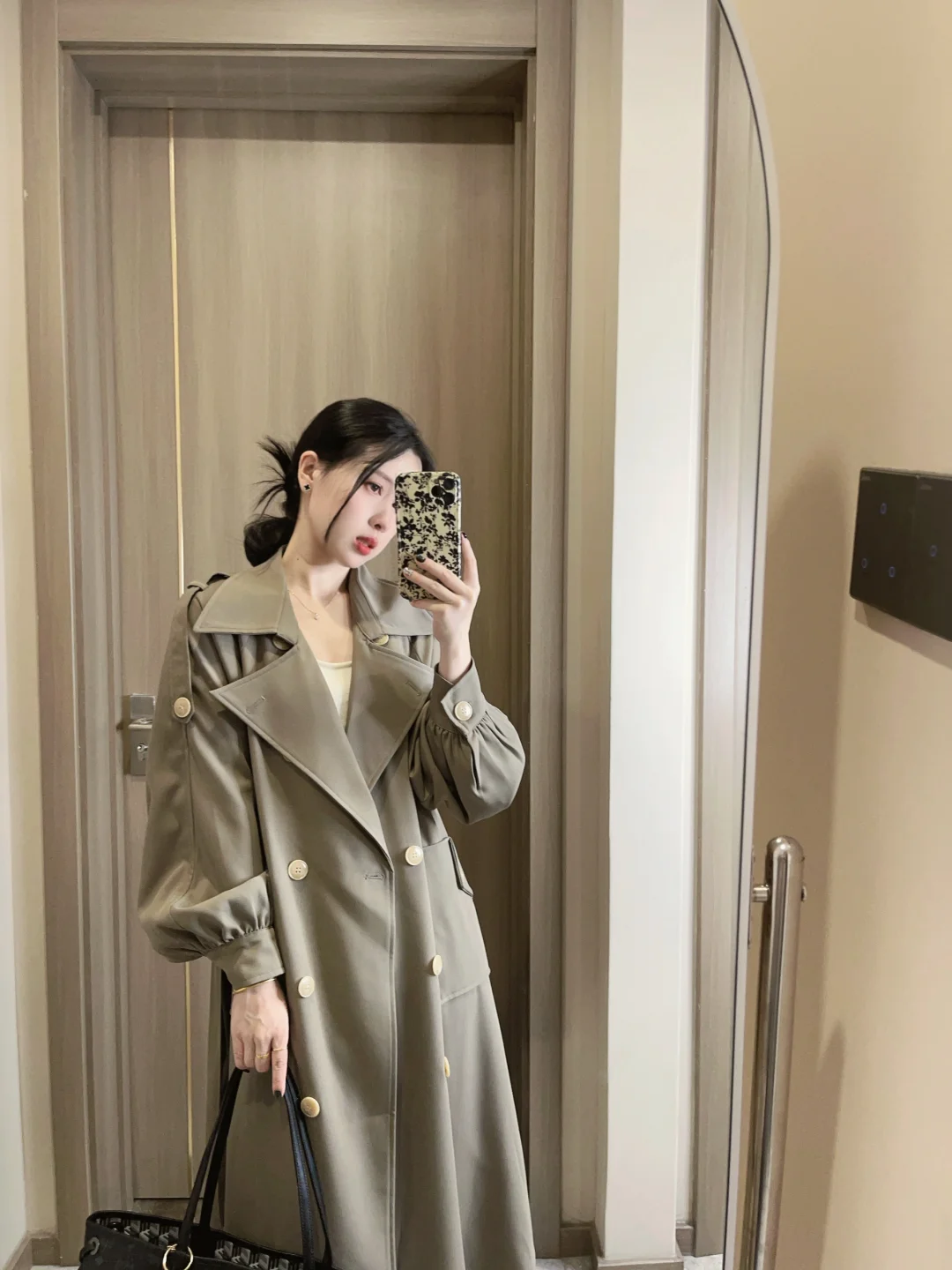 温柔甜妹的一件风衣～