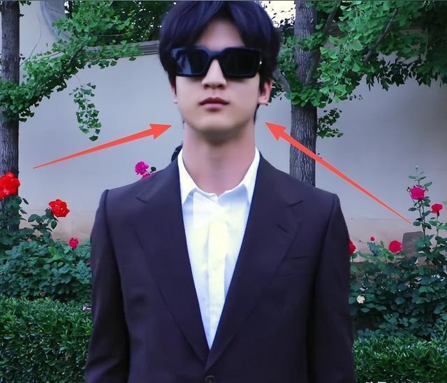 田亮发照片耍帅，却被网友催着带孩子去医院看看 