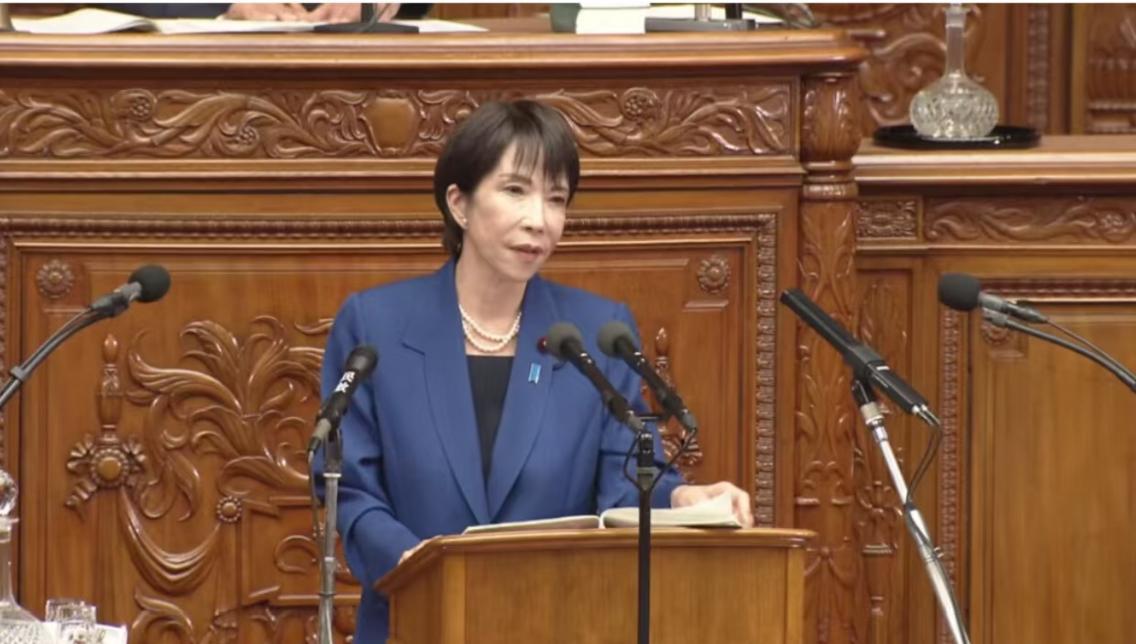 12月7日凌晨，日本防卫大臣小泉进次郎就东方大国海军冲绳附近两次雷达照射日本F1