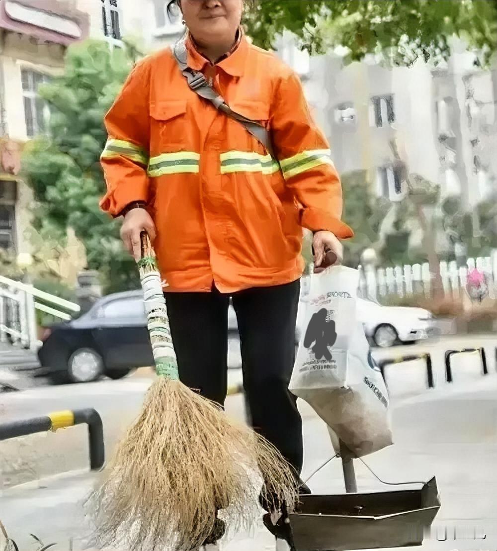 有人问：
你幸福吗？
清洁工大妈沉默了半晌说：
我幸福个锝呀，
天天不停地扫不停