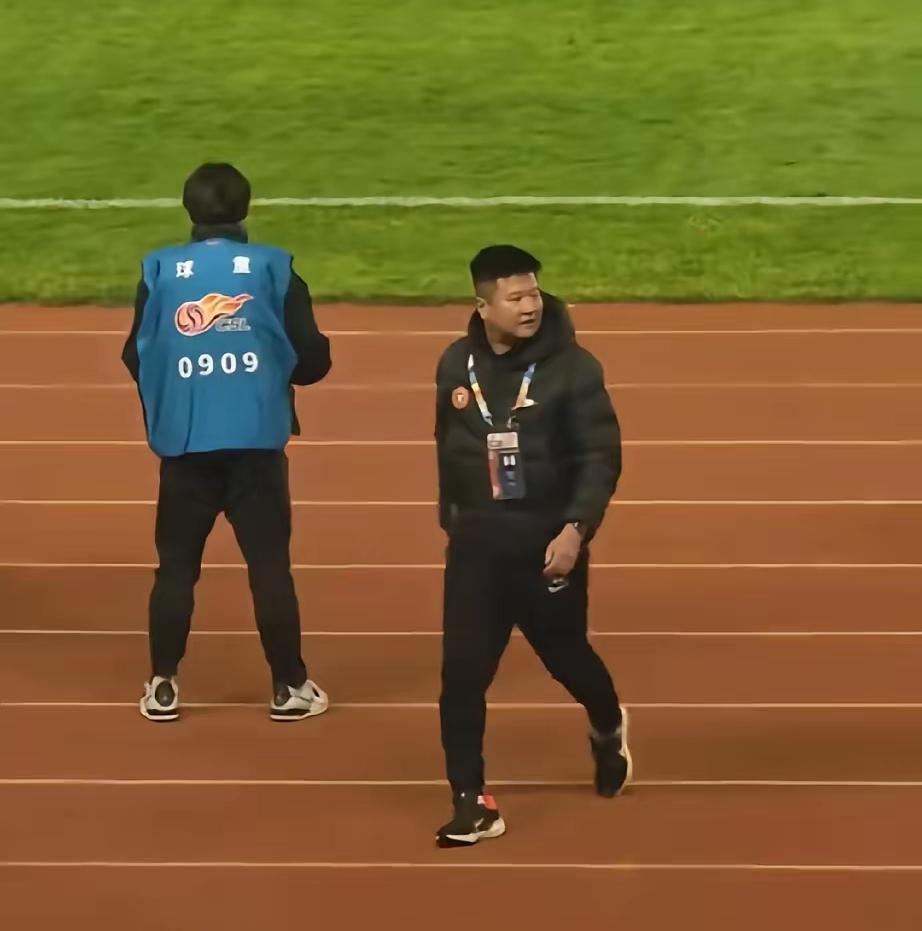 不知道中超联赛的初衷是什么，但是应该能看到未来的结局。
不想反驳什么，认同中国人