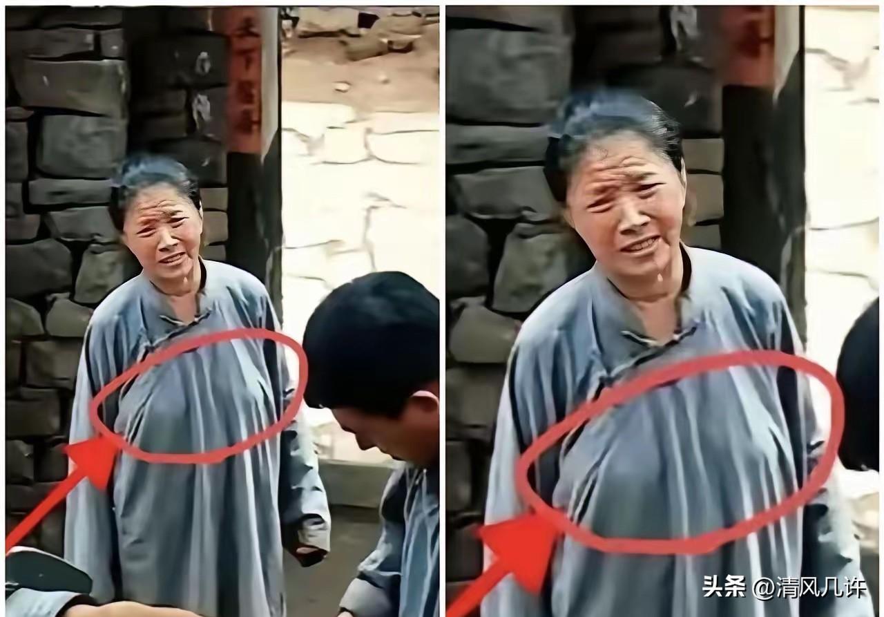 看电视剧《生万物》，有人吐槽迟蓬老师扮演的大脚娘，穿衣邋遢，胸部下塌，走路晃来晃