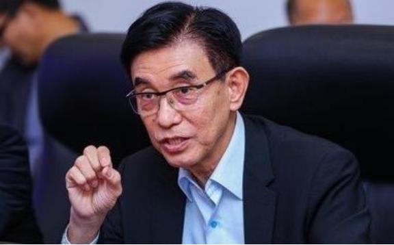 比芯片断供更可怕？中国物理博士尹志尧指出：“美国的芯片专家基本上都是华人”；63