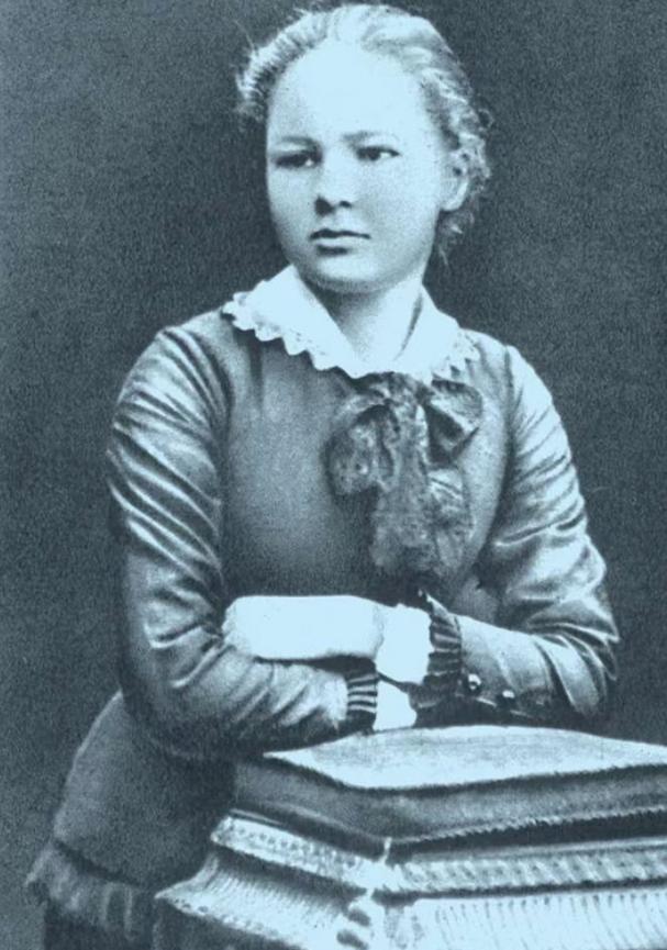 1911年，45岁的居里夫人写给郎之万的情书被曝光。在信中，居里夫人流露出对爱情