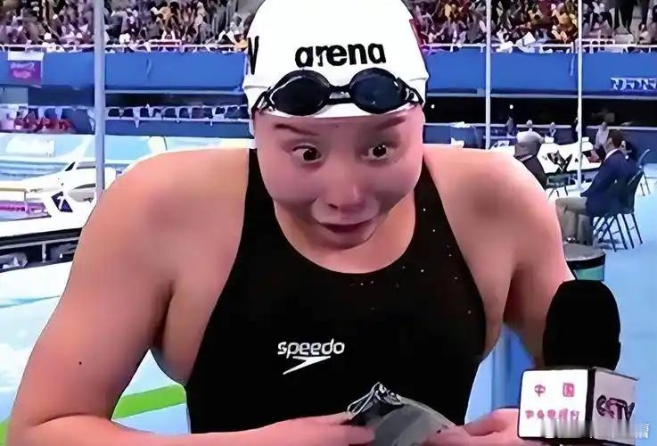 傅园慧一小时游泳课被10万元拍下 有人可能觉得一小时授课收费10万太贵了，可谁知