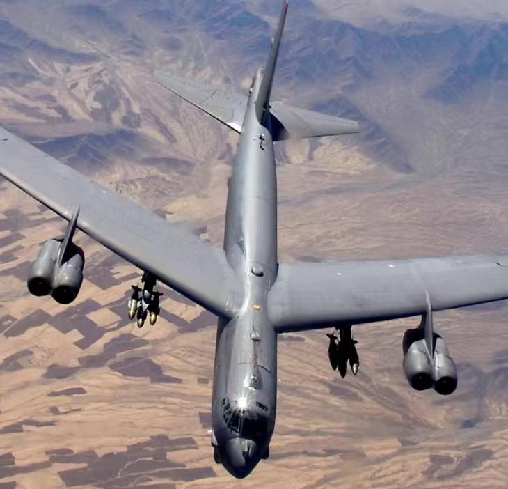 美国似乎并不甘心，B-52同温层堡垒轰炸机已经参与到对伊朗的空中打击。B-52都